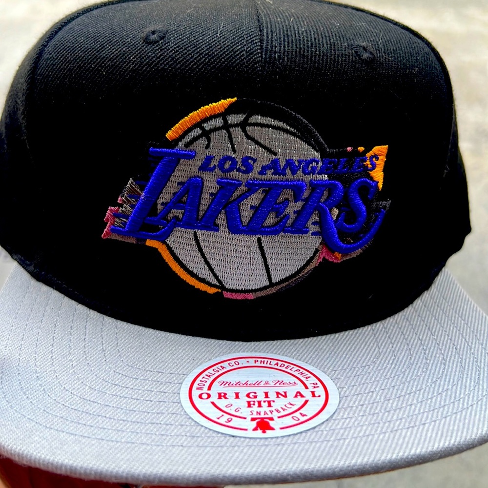 Men's, Lakers, Mitchell, and Ness snapback hat, new with tags, authentic